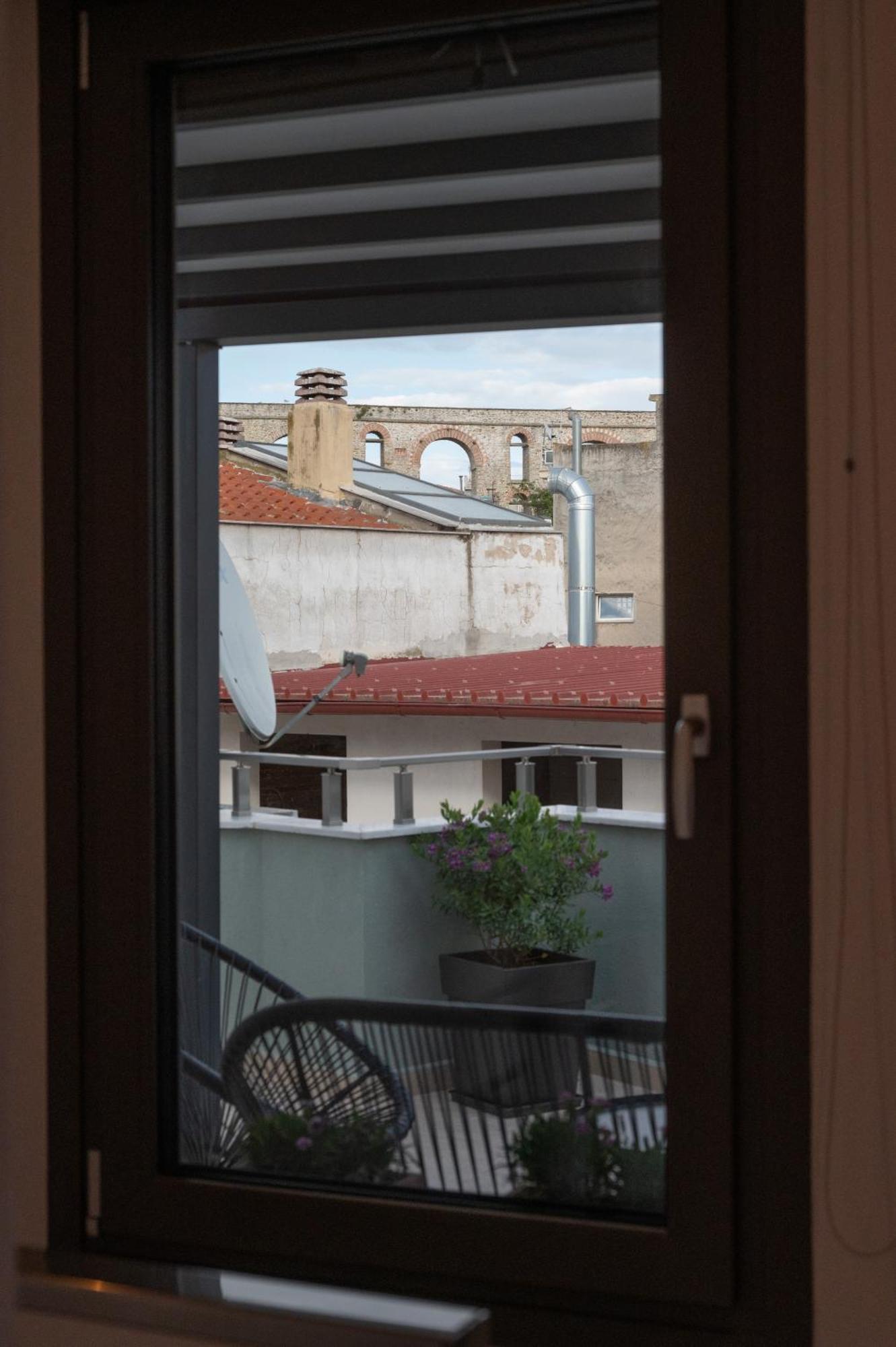 Antiqua Apartment Kavala Exterior photo