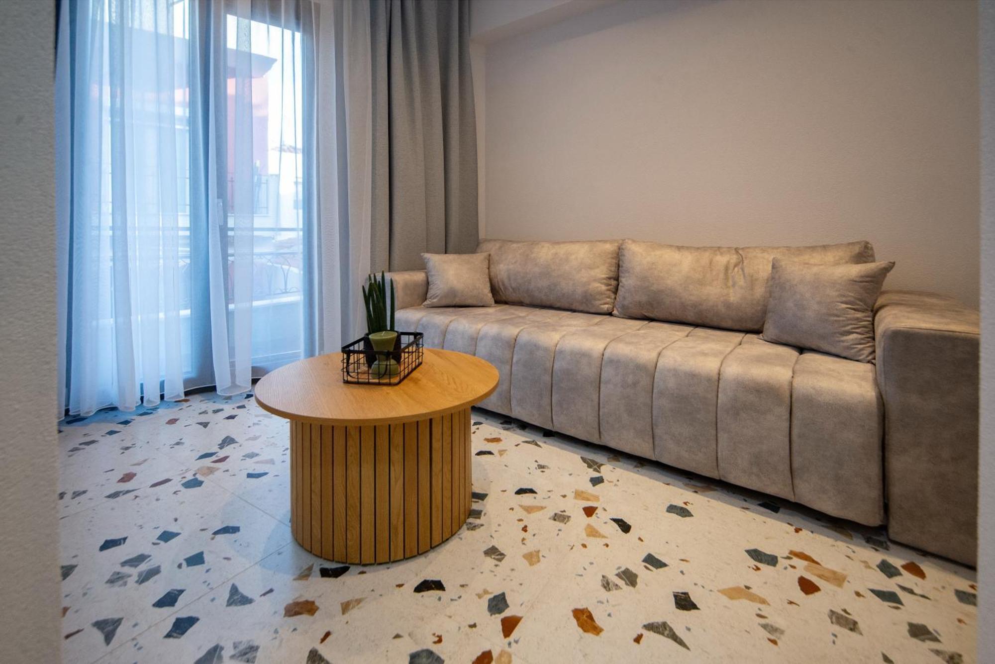 Antiqua Apartment Kavala Exterior photo